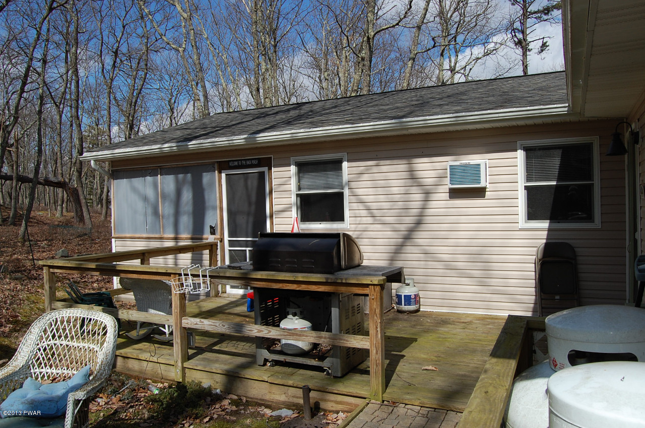 146 Rodeo Drive Hawley, PA 18428 - Photo 2 of 11