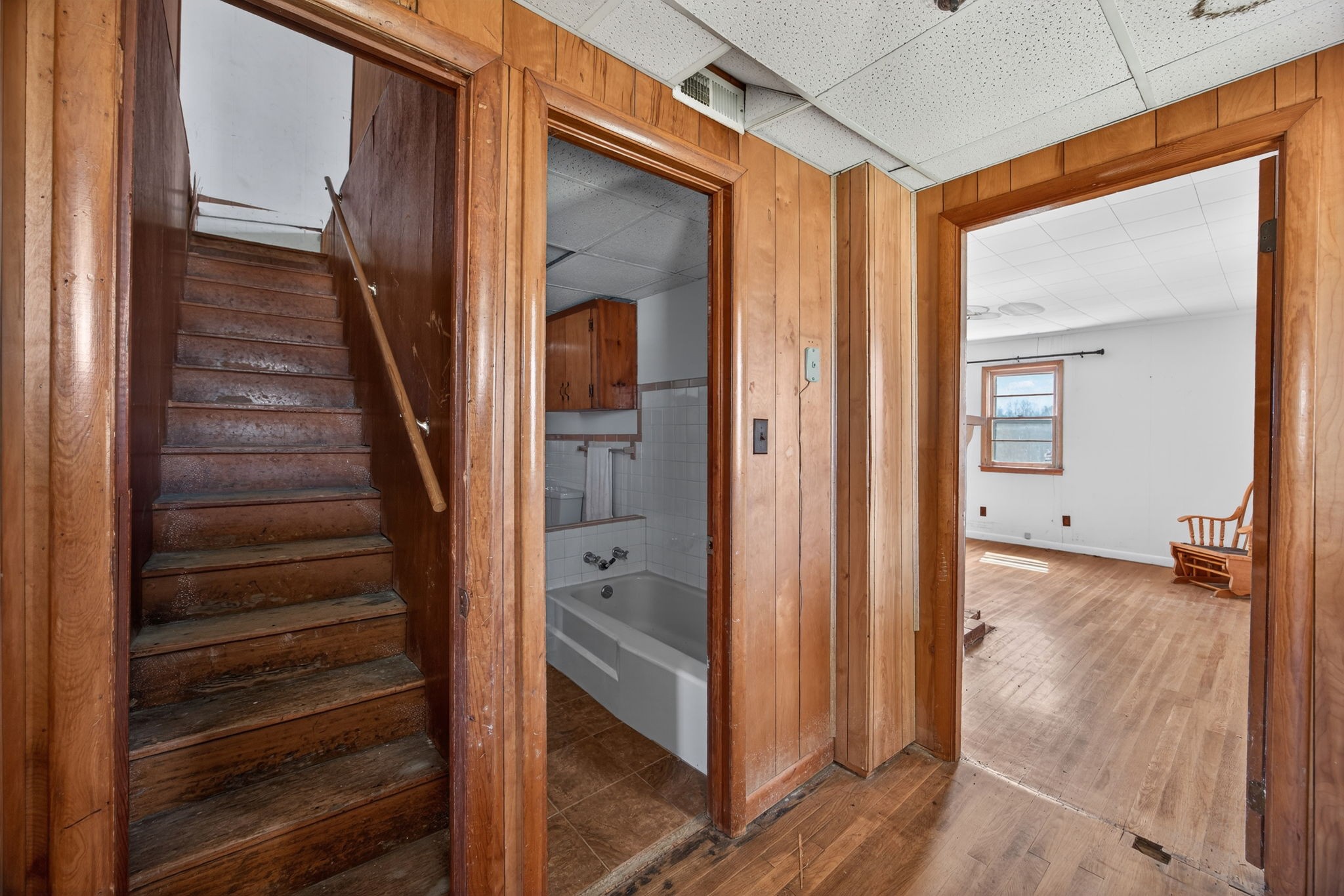 1298 South Bunker Hill Road Sparta, TN 38583 - Photo 11 of 35 a view of a hallway with wooden floor and entryway
