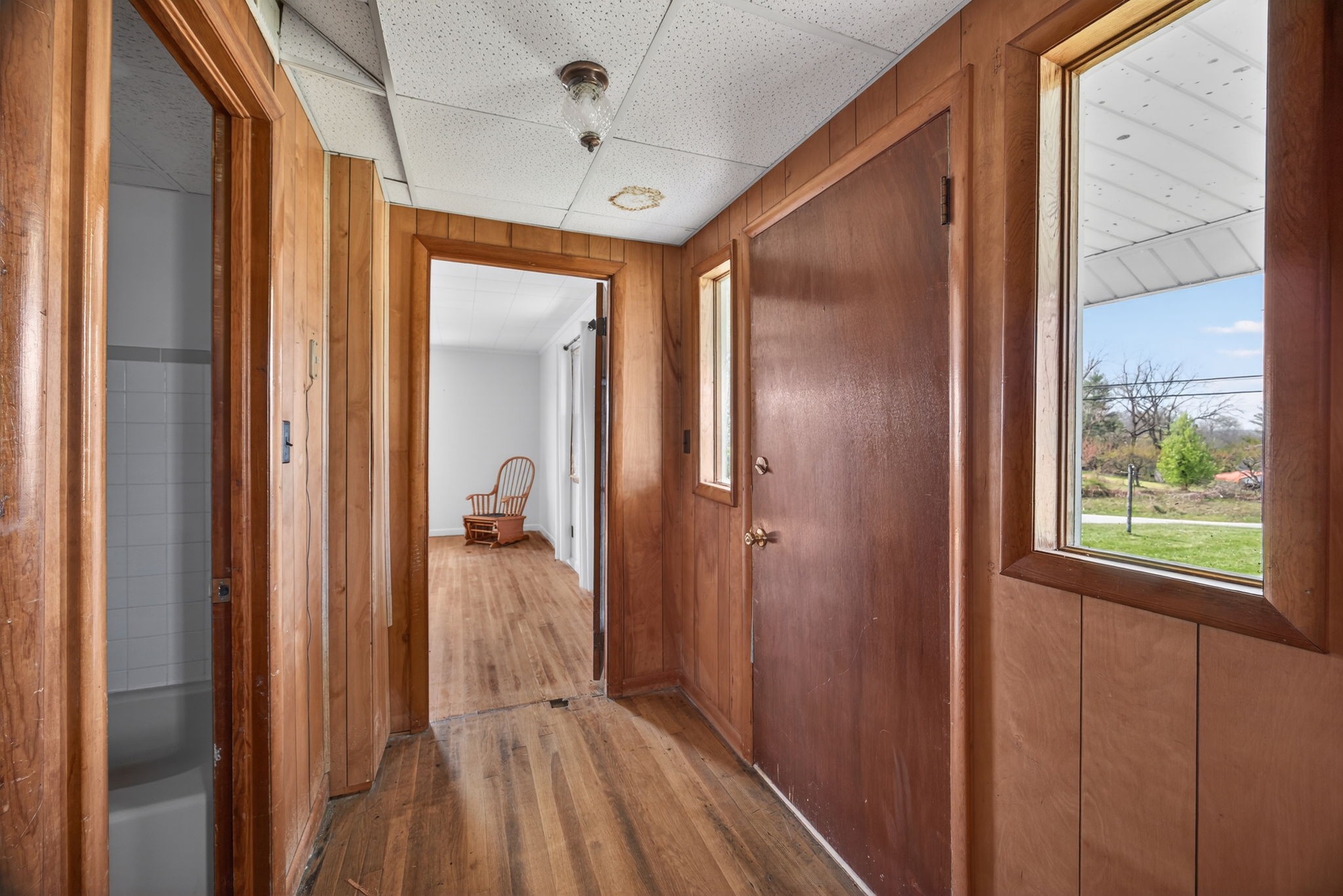 1298 South Bunker Hill Road Sparta, TN 38583 - Photo 10 of 35 a view of a hallway