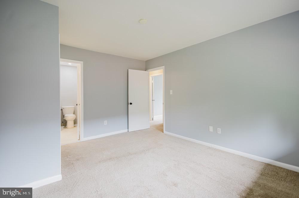 5764 Thunder Hill Road Columbia, MD 21045 - Photo 11 of 16 a view of an empty room