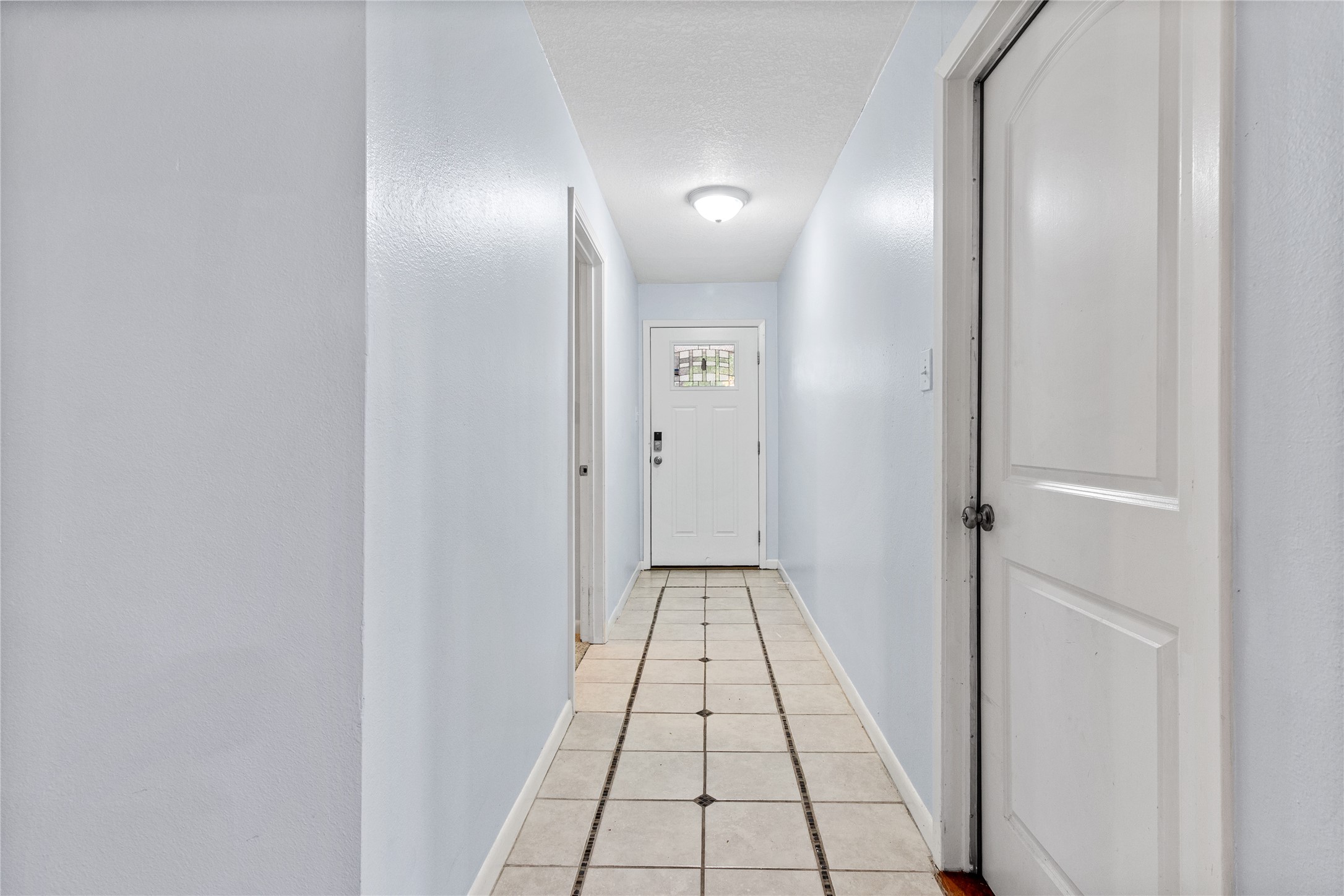 416 East Myrtle Street Angleton, TX 77515 - Photo 4 of 22