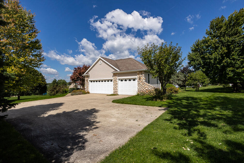10028 Pheasant Crossing Road Jackson, MI 49201 - Photo 4 of 43 0N0A3483