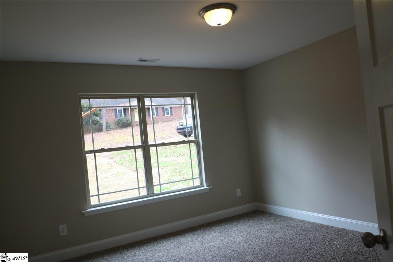 111 Hunter Ridge Court Boiling Springs, SC 29316 - Photo 11 of 23 Gallery Image 11