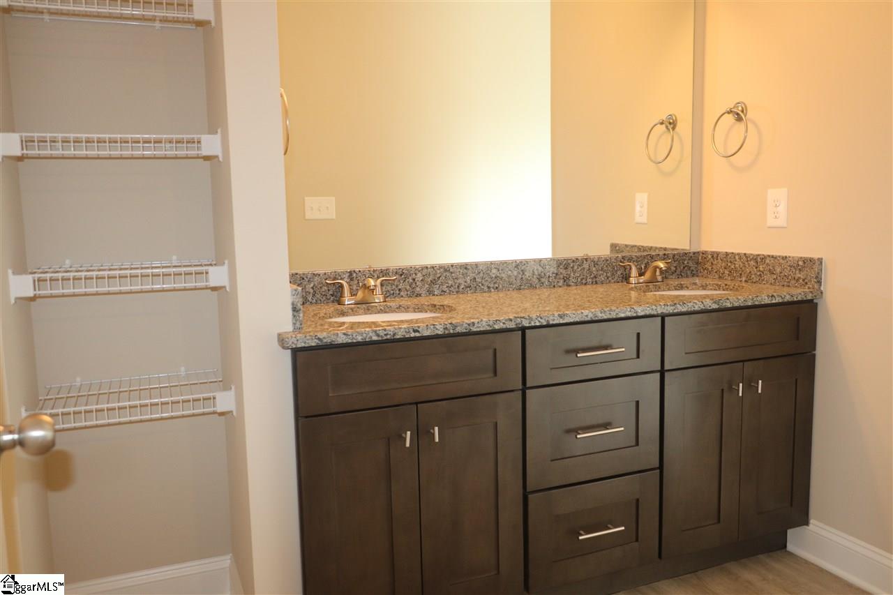 111 Hunter Ridge Court Boiling Springs, SC 29316 - Photo 16 of 23 Gallery Image 16