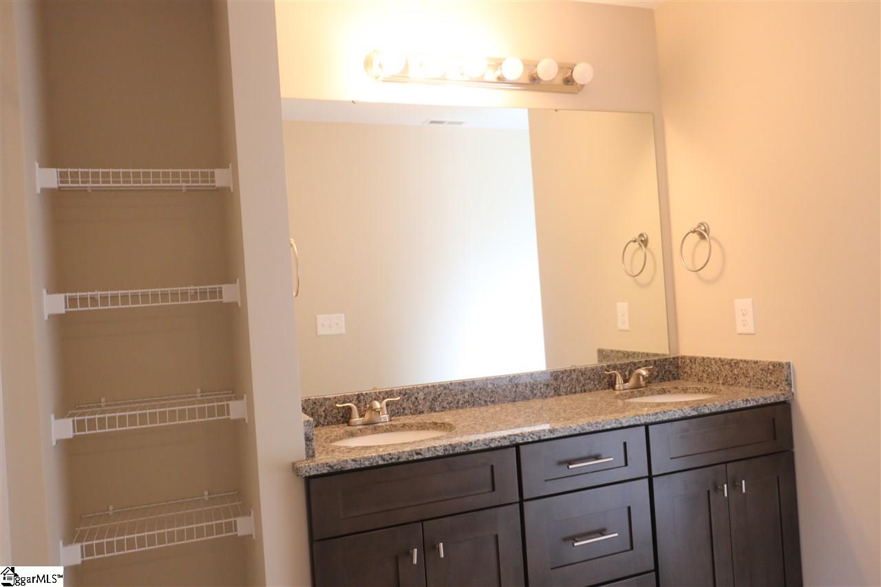 111 Hunter Ridge Court Boiling Springs, SC 29316 - Photo 10 of 23 Gallery Image 10