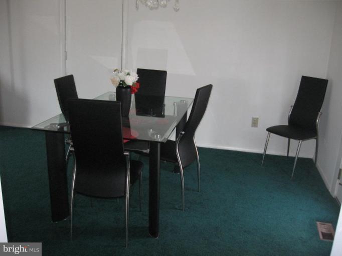 8364 Magic Leaf Road Springfield, VA 22153 - Photo 11 of 15 Dining Area