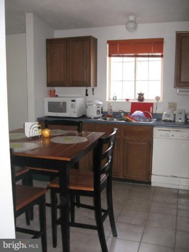 8364 Magic Leaf Road Springfield, VA 22153 - Photo 12 of 15 Kitchen