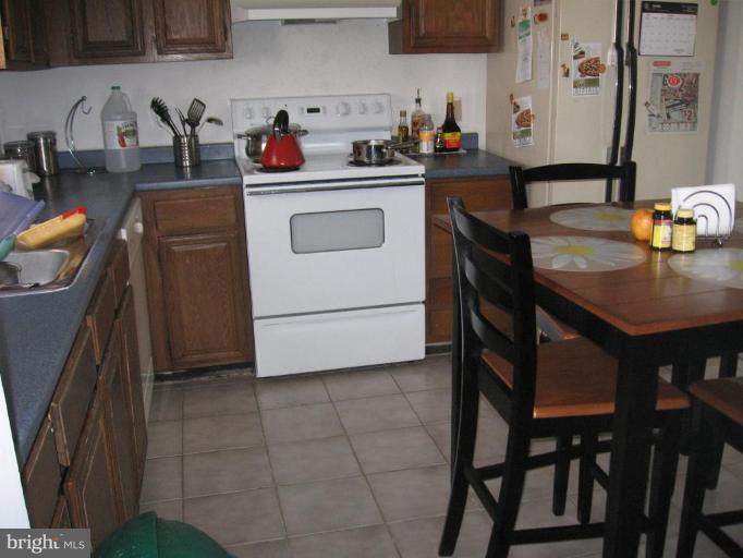 8364 Magic Leaf Road Springfield, VA 22153 - Photo 13 of 15 Kitchen #2