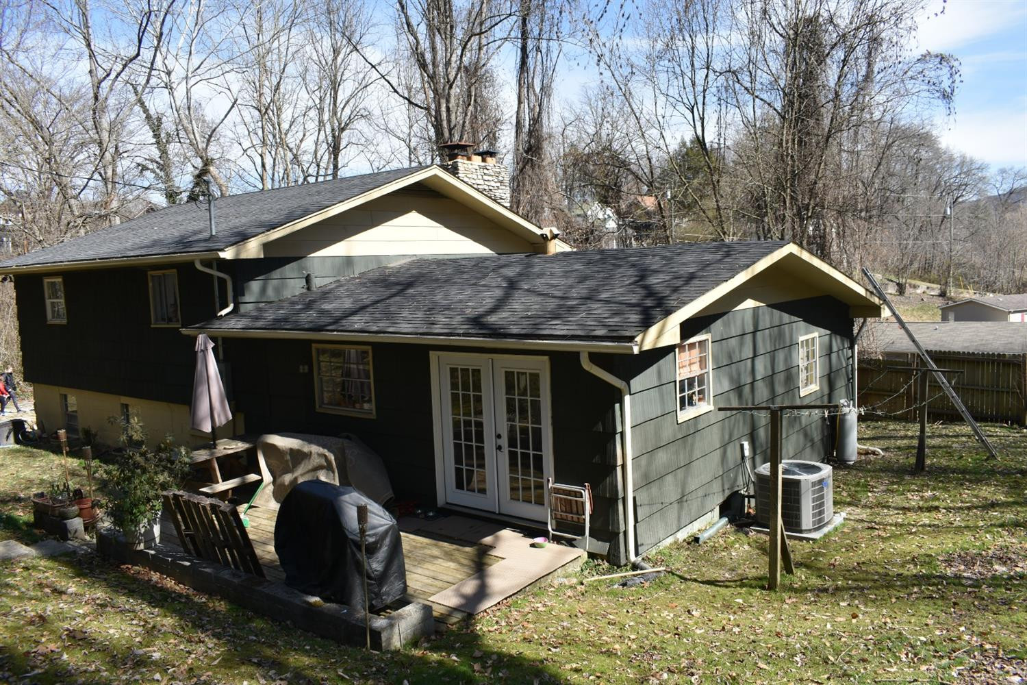 129 Greenwood Road Middlesboro, KY 40965 - Photo 8 of 25 Photo 8