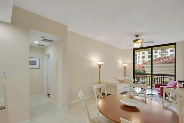 $3,300 | 801 South Olive Avenue, Unit 829, West Palm Beach, FL 33401
