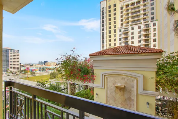 $3,300 | 801 South Olive Avenue, Unit 829, West Palm Beach, FL 33401