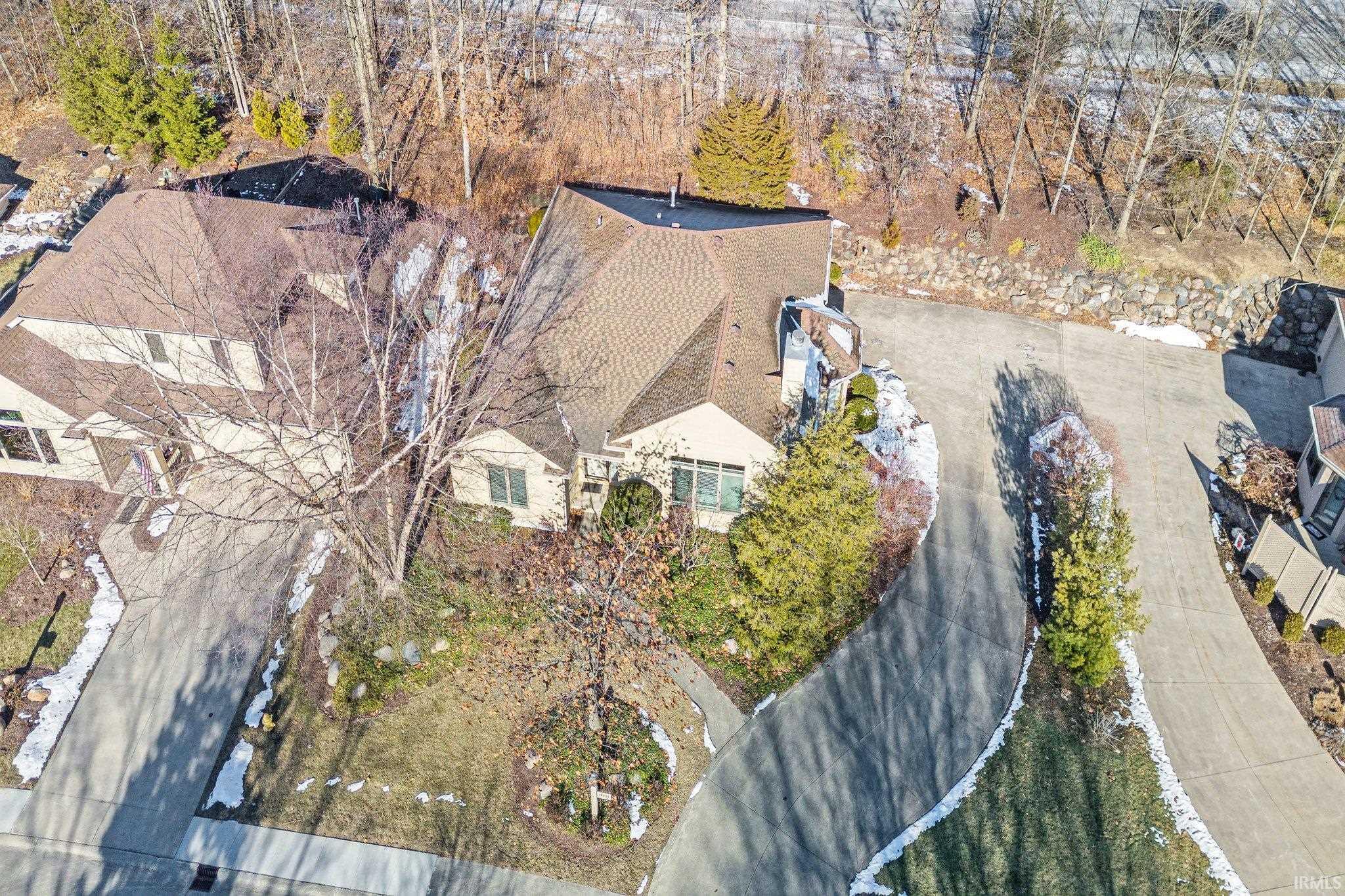 10234 Woodland Ridge West Fort Wayne, IN 46804 - Photo 2 of 20