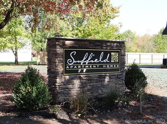 $1,650 | 390 Boston Neck Road, Unit 1J, Suffield, CT 06078