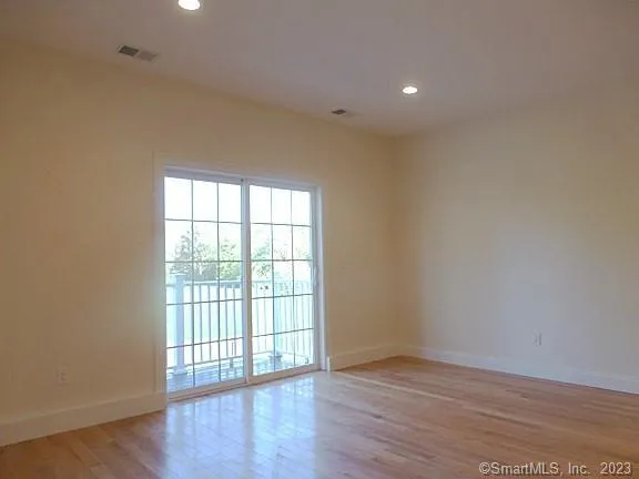 $1,650 | 390 Boston Neck Road, Unit 1J, Suffield, CT 06078