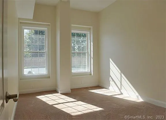 $1,650 | 390 Boston Neck Road, Unit 1J, Suffield, CT 06078