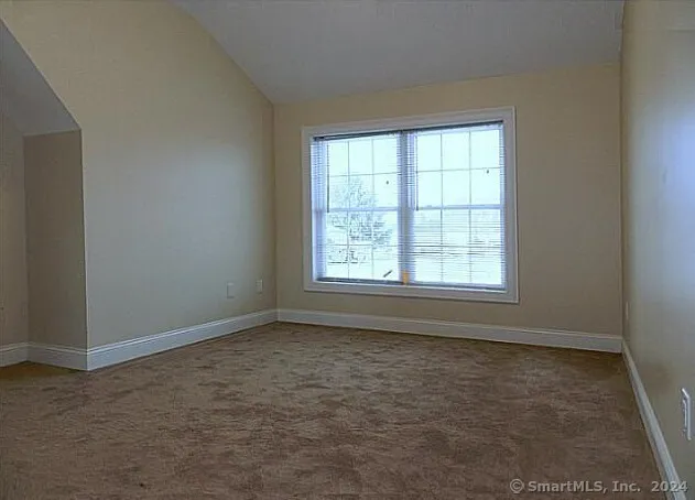 $1,650 | 390 Boston Neck Road, Unit 1J, Suffield, CT 06078