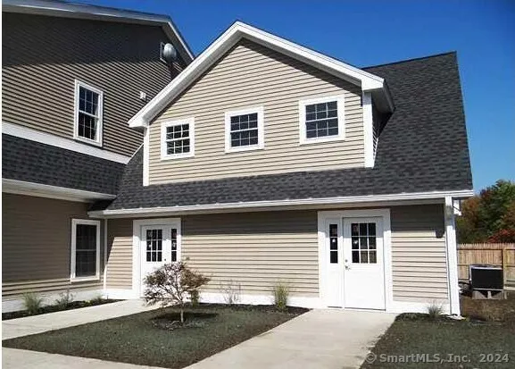 $1,650 | 390 Boston Neck Road, Unit 1J, Suffield, CT 06078