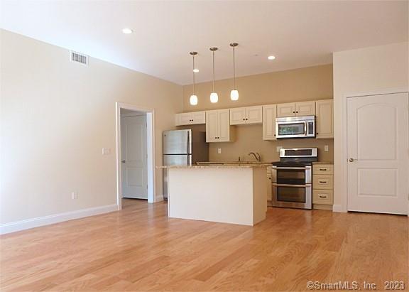 390 Boston Neck Road, Unit 1J Suffield, CT 06078 - Photo 7 of 33