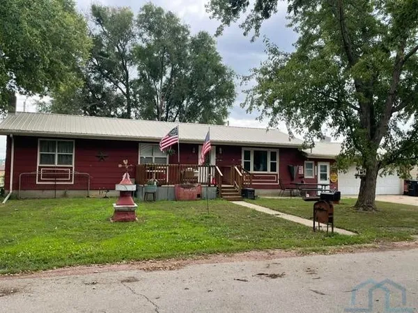 $165,000 | 910 Hughes Avenue, Unit AVE, Cherokee, IA 51012