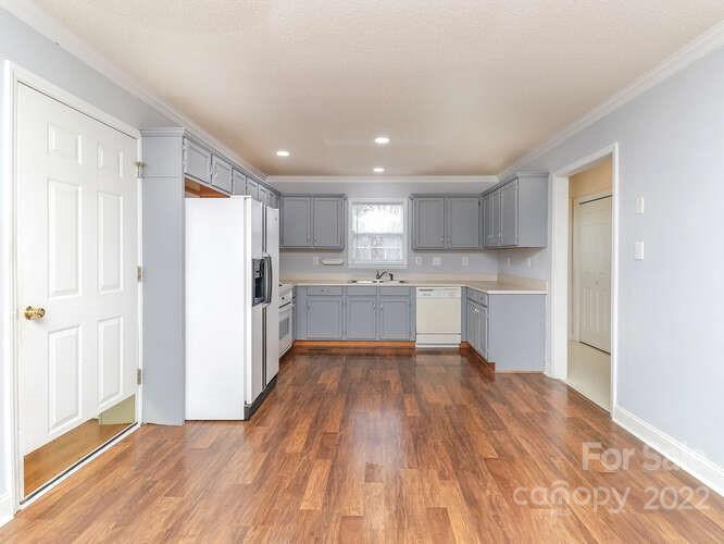 4861 Stevens Mill Road Matthews, NC 28104 - Photo 7 of 15 Gallery Image 7
