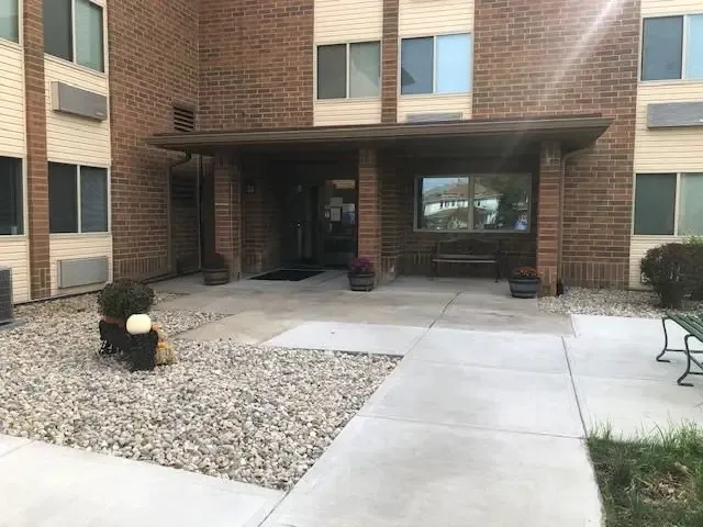 $972 | 319 East 12th Street, Anderson, IN 46016