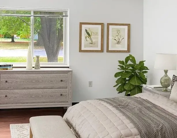 $972 | 319 East 12th Street, Anderson, IN 46016