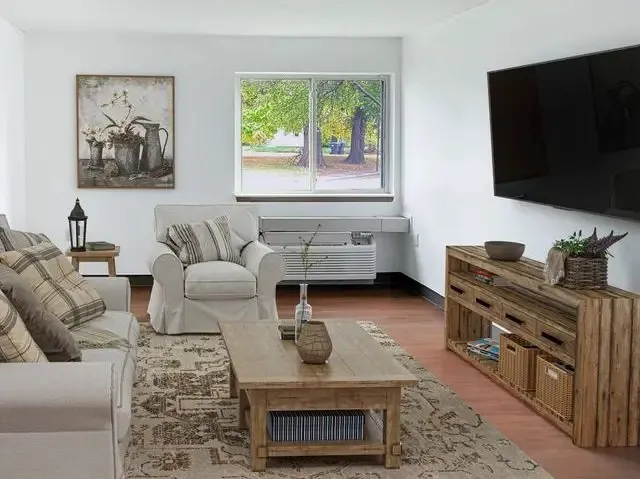 $972 | 319 East 12th Street, Anderson, IN 46016