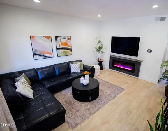 $469,000 | 146 Maegan Place, Unit 7, Thousand Oaks, CA 91362