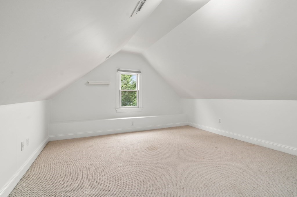15 Fredana Road Newton, MA 02468 - Photo 21 of 25 an empty room with a window