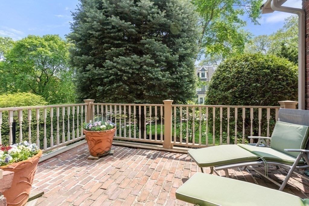 15 Fredana Road Newton, MA 02468 - Photo 22 of 25