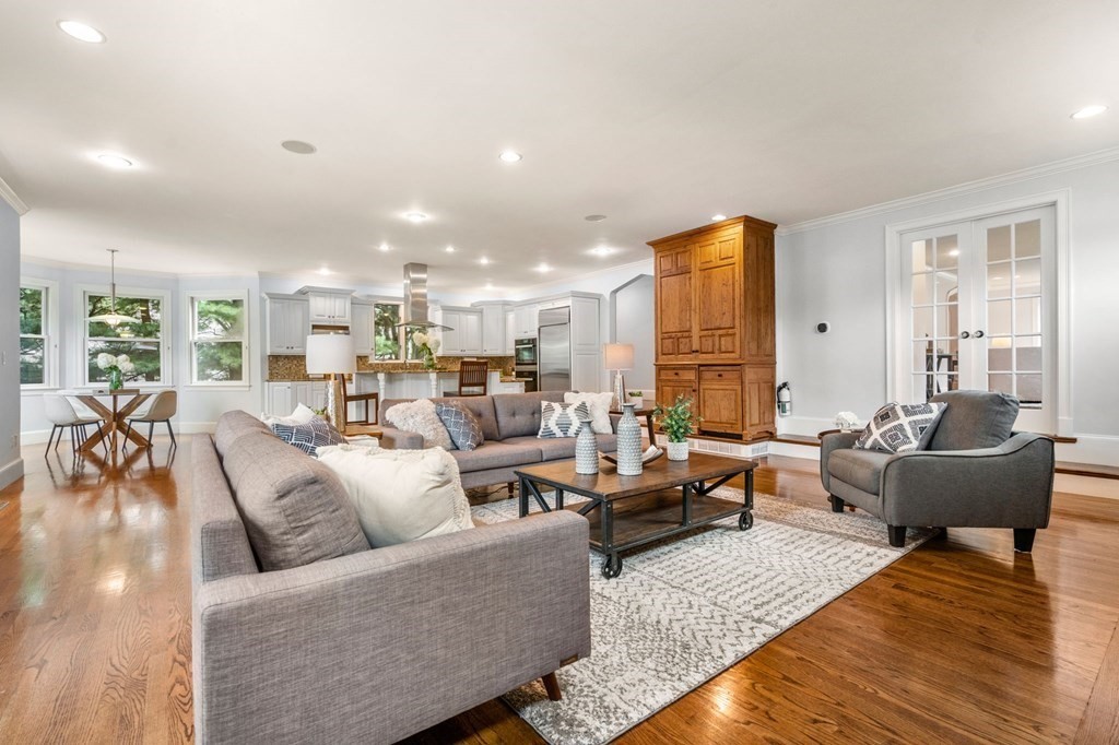 15 Fredana Road Newton, MA 02468 - Photo 5 of 25