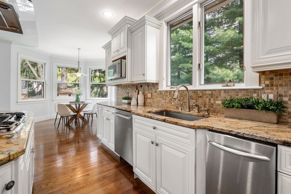 15 Fredana Road Newton, MA 02468 - Photo 9 of 25