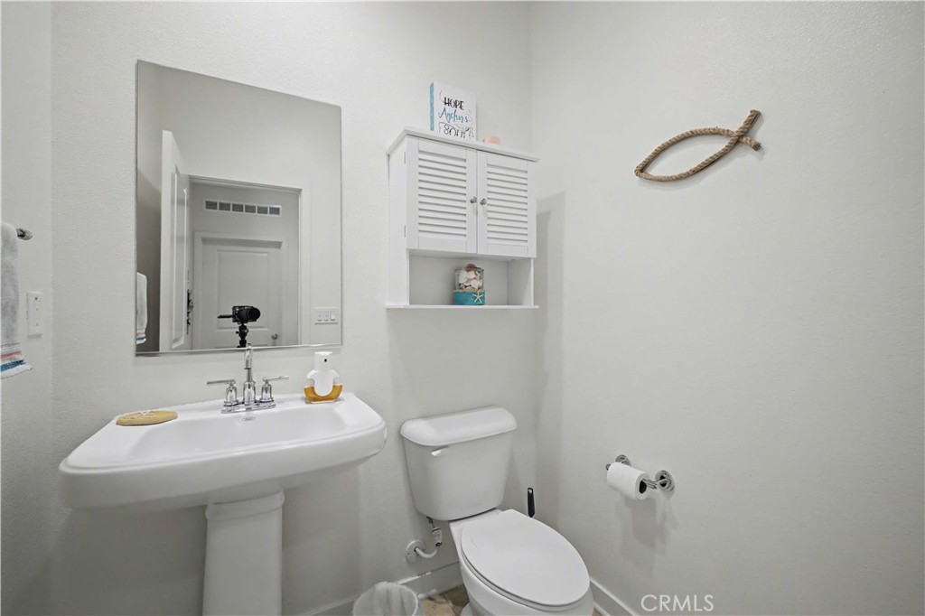 12844 Sovite Way Moreno Valley, CA 92555 - Photo 9 of 37