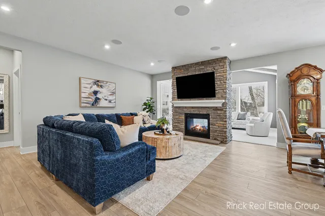 $615,000 | 3076 Brayridge Drive, Jenison, MI 49428