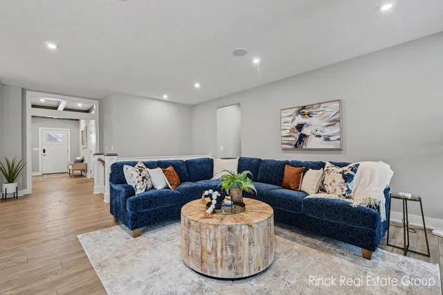 $615,000 | 3076 Brayridge Drive, Jenison, MI 49428