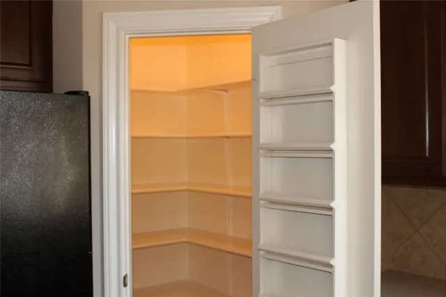 a view of empty room with window