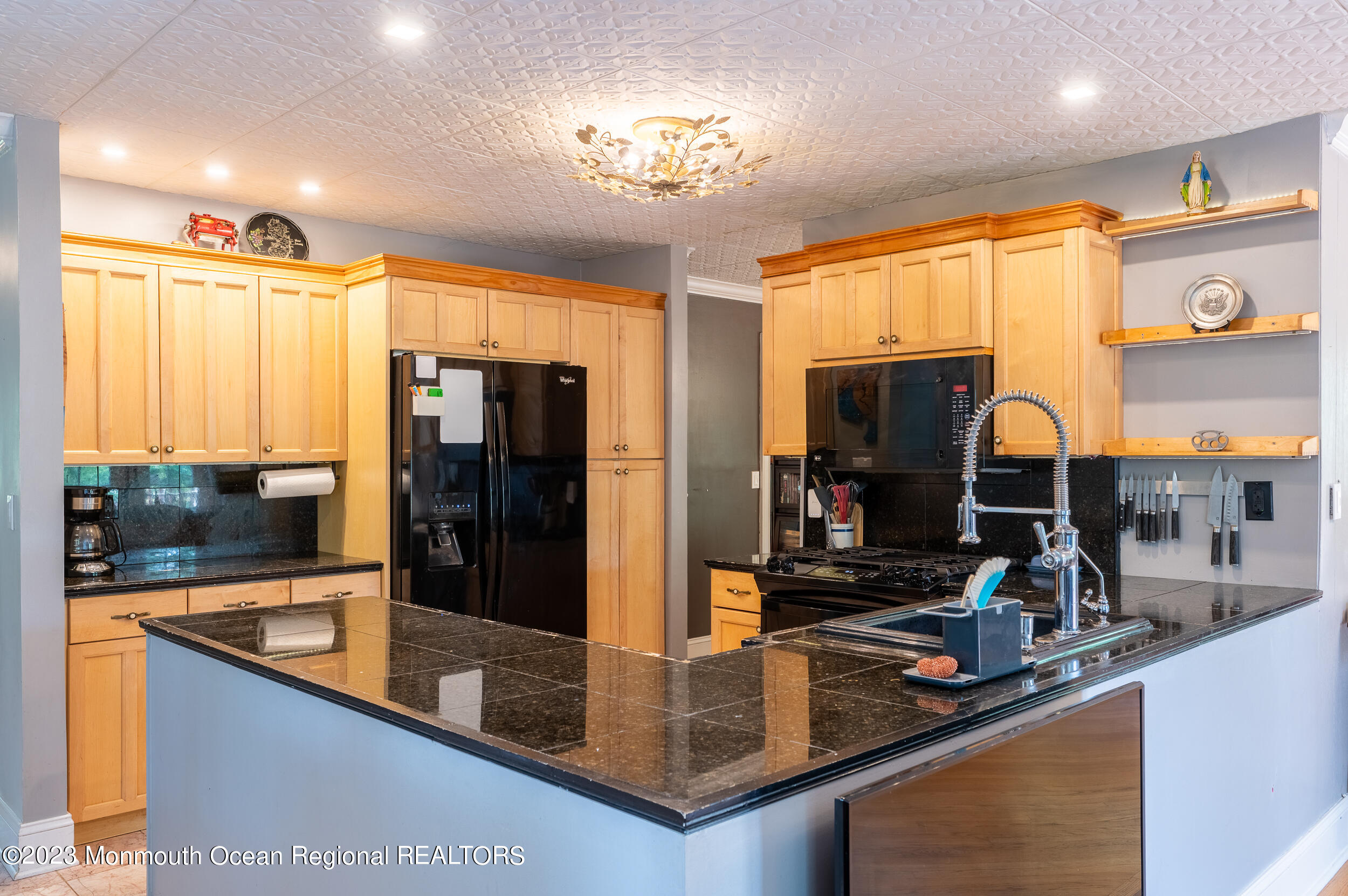 275 Chandler Road Jackson, NJ 08527 - Photo 24 of 57 21Kitchen 3a