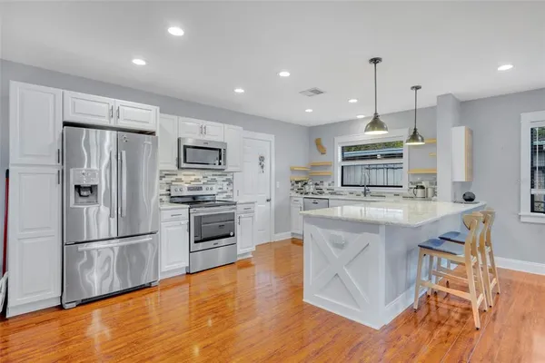 $3,650 | 1081 Lake Weldona Drive, Orlando, FL 32806