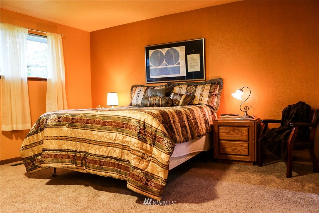 4002 Robin Road West University Place, WA 98466 - Photo 13 of 25 Gallery Image 13