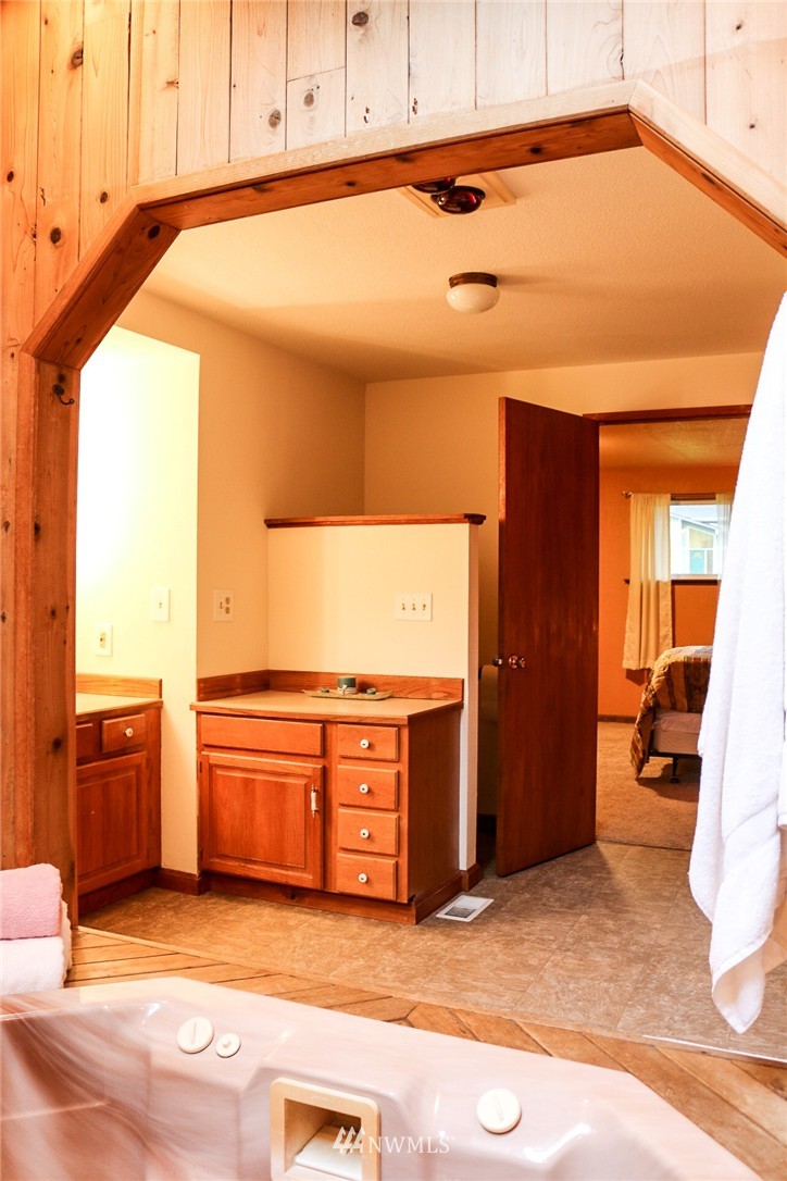 4002 Robin Road West University Place, WA 98466 - Photo 16 of 25 Gallery Image 16