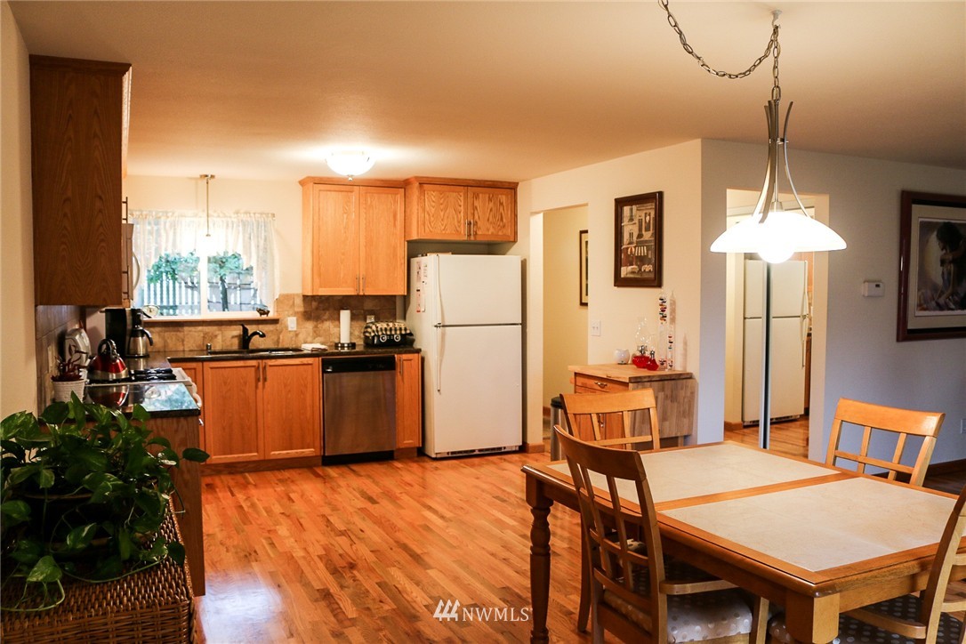 4002 Robin Road West University Place, WA 98466 - Photo 8 of 25 Gallery Image 8
