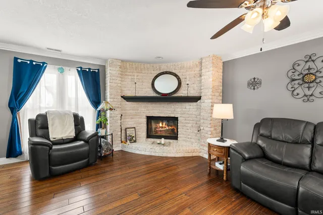 $349,500 | 917 Abbey Pl Boulevard, Fort Wayne, IN 46804