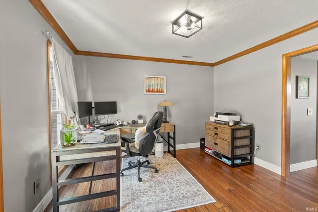 $349,500 | 917 Abbey Pl Boulevard, Fort Wayne, IN 46804