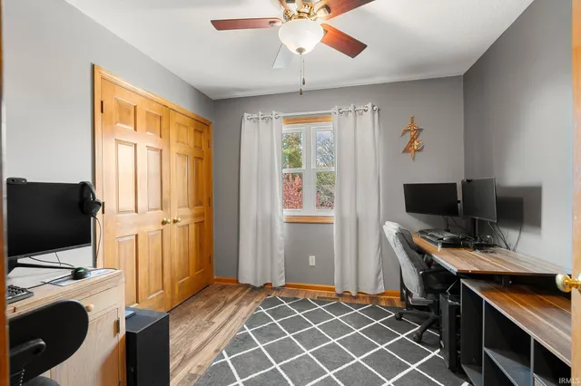 $349,500 | 917 Abbey Pl Boulevard, Fort Wayne, IN 46804