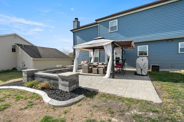 $349,500 | 917 Abbey Pl Boulevard, Fort Wayne, IN 46804