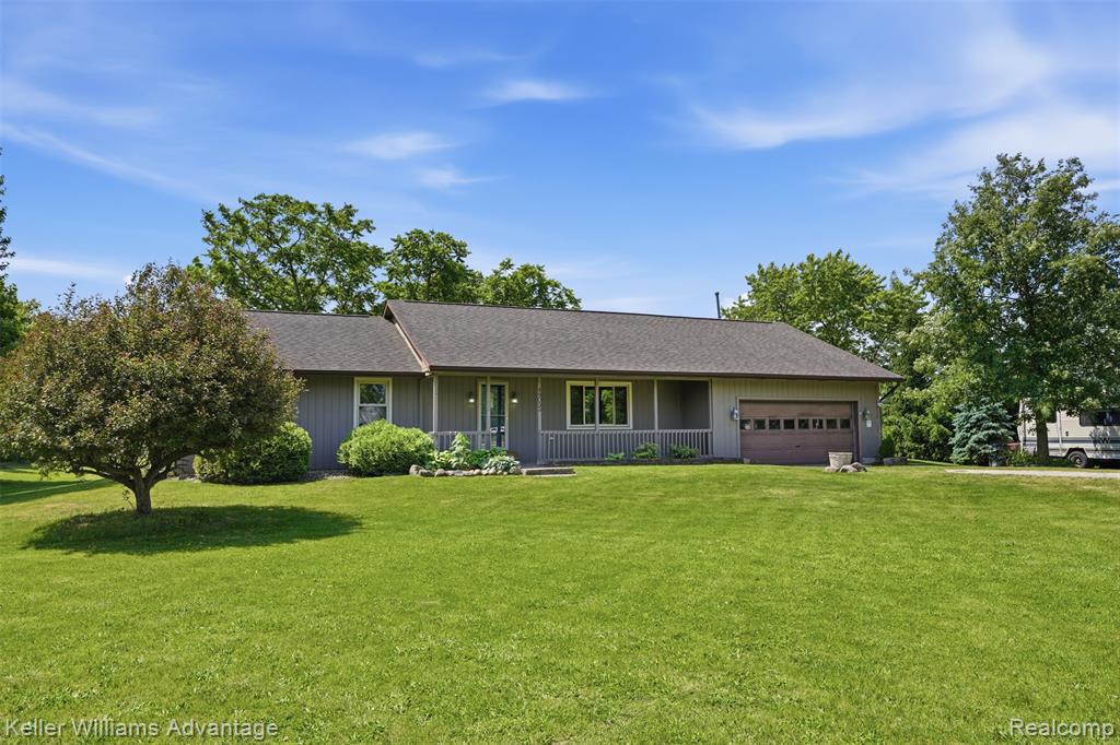 48053 Harris Road Belleville, MI 48111 - Photo 3 of 37