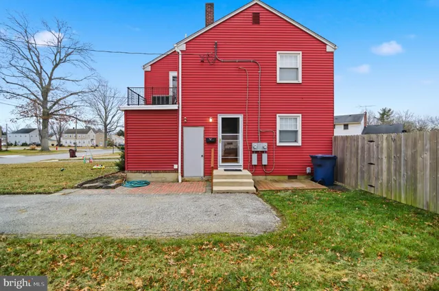 $1,800 | 40 Lee Street, Unit B, Woodstown, NJ 08098