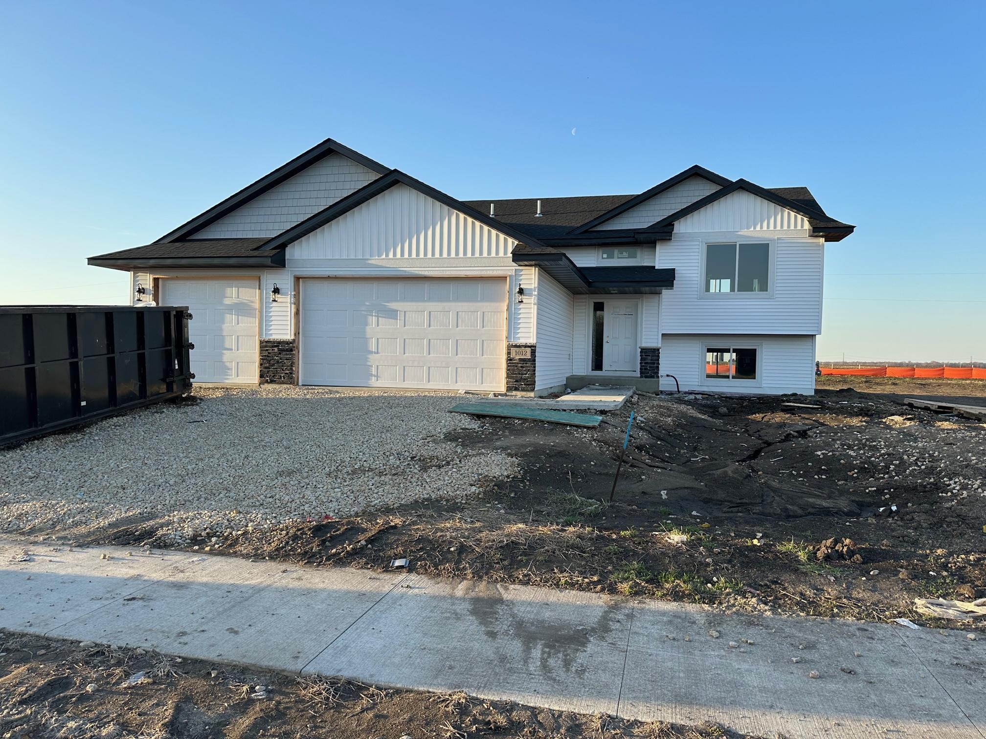 1012 Mallard Lane, Belle Plaine, MN 56011 Compass