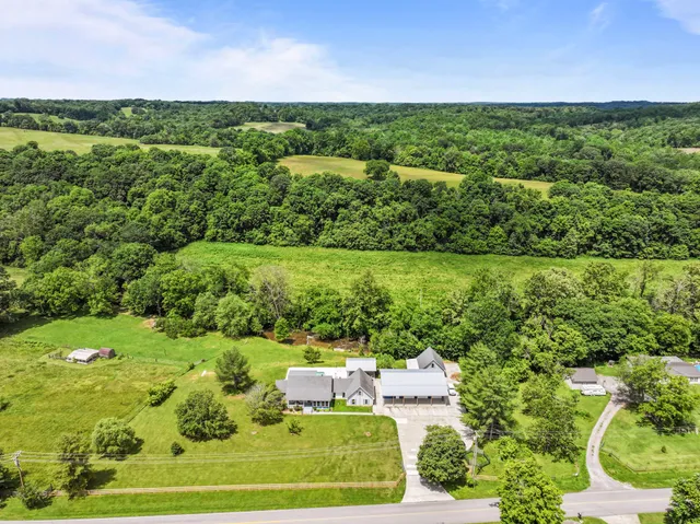 $834,900 | 1313 Stayton Road, Cumberland Furnace, TN 37051