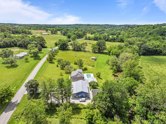 $834,900 | 1313 Stayton Road, Cumberland Furnace, TN 37051